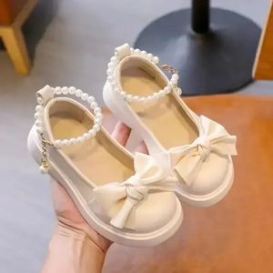 Childrens Princess Shoes Summer Breathable Soft Bottom 2024 Style Rhinestone Decorated Girls Single Shoes 240507