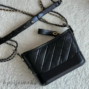 Topp mode kvinnors axelväska 20/22/28 cm cowhide underarmpåse högkvalitativ läder crossbody väska klassisk handväska praktisk mode stor kapacitet shoppingväska