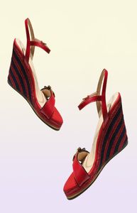 Letnie skórzane buty Peep palce damskie sandały platformowe designerskie obcasy klinowe dla dziewcząt przyjemne buty ślubne 2145148
