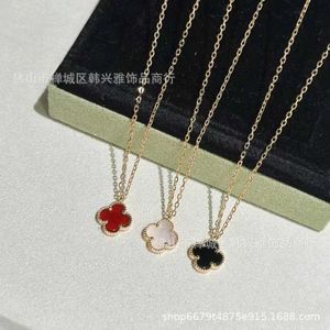 Designer High Version Van Clover Mini Necklace V Gold Natural Fritillaria Red Chalcedony Laser Female 18k Ring Earrings Bracelet