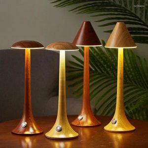 Bordslampor Touch LED Night Light USB RECHARGABLE MUSHROOM DESKTOP LIGHTS FÖR IN AVOOR BEDROOM Party Restaurang Bar Dekoration