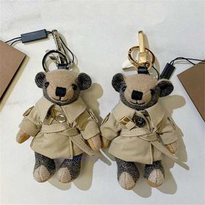 Keychains Lanyards Trench Coat Bear Designer Keychain för kvinnor Thomas Mens Luxury Keyring rostfritt stål Bag charm klassisk modekedjor nyckelhåll