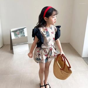 Roupas define a versão coreana do pescoço redondo do pescoço de garotas de verão, com capa de luva voadora e shorts de vagem de duas peças conjunto de duas peças