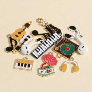 Nyckelringar Lanyards 10st Mix Funny Emalj Guitar Keyboard Charms Musikinstrument hänge fit diy smycken som gör handgjorda musiktillbehör