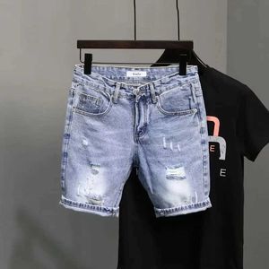 Męskie dżinsy męskie letnie niebieskie szorty dżinsowe marka zgniły kieszenie Koreańska moda Ultra cienkie proste szerokie nogi jeansy shortsl2405