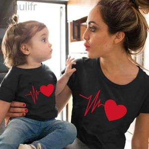 Family Matching Outfits Cute Family Look Matching Clothes Mommy And Me Tshirt Mother Daughter Son Outfits Women Mom T-shirt Baby Girl Boys T Shirt d240507