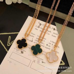 Fashion Van Four Leaf Grass Classic Sweater Chain 18K Rose Gold White Beimu Necklace With logo
