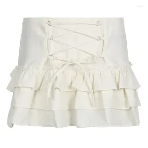 スカート美学ヴィンテージ女性のためのラインホワイトショートスカートは、腰のティアードプリーツフリルのフェアコアを縛る女性のための白い短いスカート