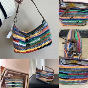 Två versioner Rainbow Woven Crossbody Shopping Tote Branded Design Väskor Kvinnor Purse Plånböcker 240427