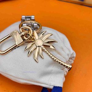 Keychains Lanyards 2024 Luxury Keychain Designer Alloy Keychain Car Keychain Ring Charm Coconut Tree Rostfritt stål Skateboard mode Tillbehör