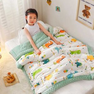 Quilts Double sided warm velvet childrens blanket plain weave thick childrens stroller bedding super soft childrens accessoriesL2405