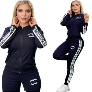 24SS Spring New Womens TrackSuits Luksusowa marka Moda Casual Sports Designer 2 -częściowy zestaw mody J257222133