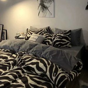 Bedding sets New Zebra Bedding Set Kids Adults Twin Full Queen Bed Flat Sheet Korean Style Duvet Cover Pillowcase No Filler Stripes Bed Linen J240507