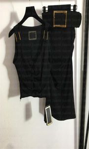 نساء من قطعتين لباس نساء 039s سترة قصيرة الضيقة تنورة الورك 2 أجهزة الكمبيوتر بدلة مجموعة من الأزياء على غرار الجودة في الأسود 6370663
