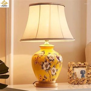 테이블 램프 세라믹 램프 LED 홈 장식 거실 침실 침대 옆에있는 현대 창조적 인 꽃 패턴 책상 조명
