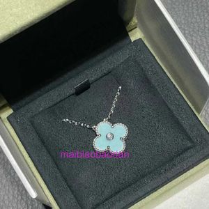 Designer Luxury 1to1 Original Vancllf Necklace 2024 Christmas 18k Gold Fanjia Clover with Diamond for Women Thick Electroplated Tianhe Stone Pendant in Pure Silver