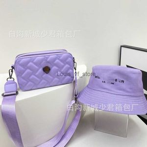 Szerokie czapki z czapki worka z kamerą szerokie pasek na ramię pojedynczy crossbody Mały kwadratowy damski wysoki i wykwintna haftowana głowica orła H240507