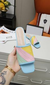 Роскошный дизайнер Rainbow Slides Women Flip Flops Leather Women Sandal с двойными металлическими черными белыми коричневыми тапочками Summer Beach San8222653