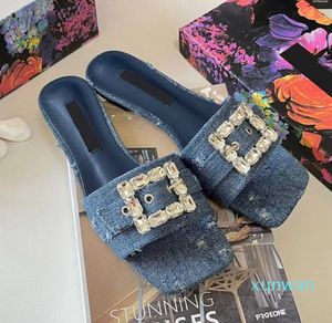 Sandálias Sandals Designer Moda chinelos de chinelos femininos shinestone jeans de fundo plano chinelos de pés padsas de pele de carneiro