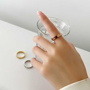 Anel de design clássico romântico de casal minimalista Ring Ring Luxury Pigmment Par com carrinho anéis originais
