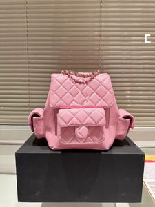 2024 Neue Mode hochwertige kleine duftende Rhombus -Schulbeutel -Rucksack Einfacher Textur Pendler Reise -Rucksack großer Kapazität Schultasche Taschen Rucksack Caviar 23k