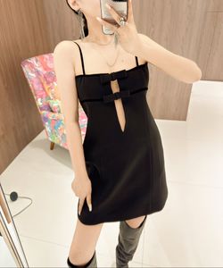 CE1 NEW SEXY DRESS 2024 중공 디자이너 드레스 고품질 드레스 여름 드레스 디자이너 옷 여성 디자이너 드레스 여성 파티 드레스 선물