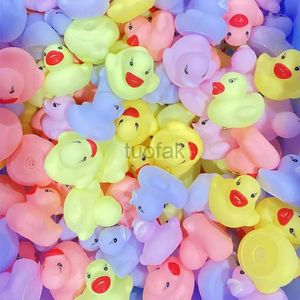 Bath Toys New Baby Toys Toys Macaron Color Squeaky Rubber Ducks Swimming Float Bathing Ducks Water Game para Baby Toddler Toys 0-12 Mês D240507