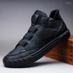 Sapatos casuais moda masculino masculino preto top masculino desgastador de pães de lazer vulcanizados 2024