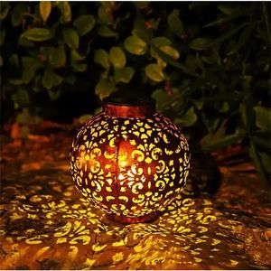 Luzes solares penduradas antigas, jardim de decoração retro, árvore ao ar livre, decorativo lanterna solar oca para acampamento de jardim 240419