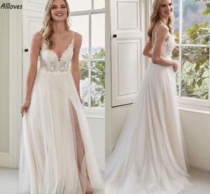 Anmutige Spaghetti -Träger eine Linie Tüll romantische Brautkleider sexy Oberschenkel mit Spitzen Applikationen Frauen Brautkleider Rückenless Sweep Zug Robe de Mariee Cl3547