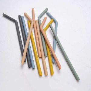 Tassen Geschirr Utensilien Baby füttern Feste Farbe wiederverwendbares Silikonfilament Babynahrungsqualität Flexibler gebogenes gerader Getränk Tasse Lange Filament Kinderparty Barl