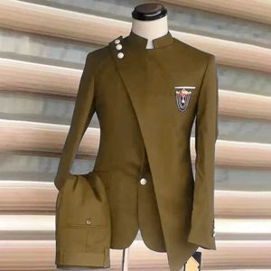 Mäns kostymer blazers fashionabla mensjacka bröllopsklänning boll party singel breasted vertical lapel tvådelar ultratunna passande hombre q240507