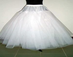 2020 Petticoats für Ballkleider verstellbare Größen Crinoline Brautzubehör Unterrock für Hochzeit Prom Quinceanera Kleider8923983