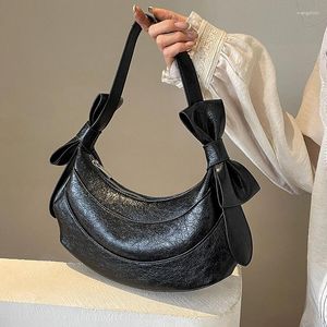 Totes svart axelväska för kvinnor fransk stil underarm handväska stor kapacitet dumpling designer hobo bolsa feminina silver