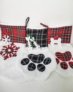 كبير عالي الجودة عيد الميلاد تخزين الكلب الحيوانات الأليفة Plaid Paw Santa Socks الحلوى أكياس جورب أكياس مهرجان حقيبة هدايا ديكور DD2854429