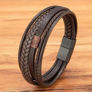 xqni luxury Fashion Handwoven Leather Braceter Multilayer Mens Banglesステンレス鋼磁気バックルパーティージュエリーギフト240423