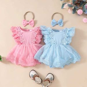 ROMPERS Summer Infant Baby Girls Kleid Patchwork 3D Blumenfliegenhülsenspitzen -Mesh Crew Neckoundall und Stirnband H240507