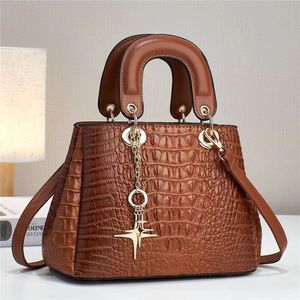 2024 Patent leather Women black Shoulder bag Croosbody Bags Luxury Brand Designer Handbags Purses Female Messenger Bag Brown Leisure Tote bag