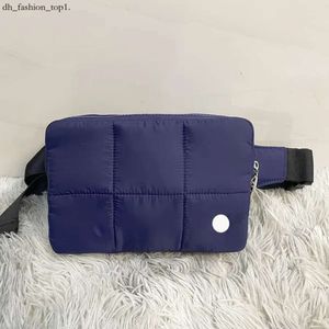 Fanny Pack lu Quilted Izgara Kemer Çanta Çapraz Bag Yoga Bel Çantaları Açık Kadınlar Ayarlanabilir Kayış XTDH2014 Fermuar Kemer Çapraz Vücut Kamera Çantası Messenger 212