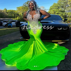 Bright Green Plus Size Prom Dresses For Black Women Luxury Diamond Crystal Mermaid Evening Gowns Elegant Illusion Neck Formal Birthday Dress 2024 African Fiesta