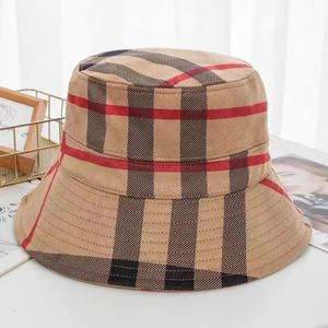 Lyxvarumärke Plaid Bucket Hat Ladies Beach Hat Summer Sunscreen Panama Hat Anti UV Outdoor Female Bucket Hat Sun Hat 240428