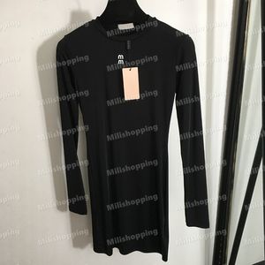 Сексуальные женские платье с длинными рукавами тонкие платья черные длинные платья для футболки Дизайнер платья Miu Letter Bodycon