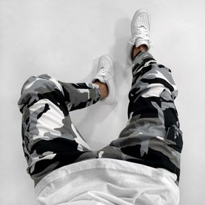 Camo Pant Stretch Streetwear Hip Hop Men Jeans tryckt brev jogger denim blyerts byxa manliga fickor design jeans byxa randig 218v