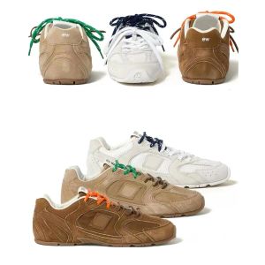 Sneaker designer di lusso Scarpe casual 2024 Nuovo stile a bassa corsa a bassa corsa da donna con allenatore bianco piatto bianco da uomo in pelle vera e propria