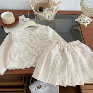 Set di abbigliamento per ragazze abiti a manica lunga primavera cappotto principessa+gonna su gonna bambini coreani da due pezzi set 7y h240507