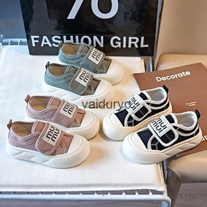 Sneakers Girls Shoes 2024 New Spring and Autumn Canvas Childrens Sports Anti Slip Middle Big Casual Board Trend H240507