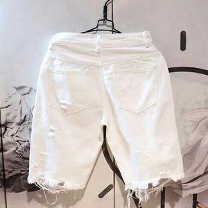 Męskie szorty białe dżinsy szorty męskie w pełni dopasowane modne łzowe dziura ultra-cienki szorty uliczne odzież Hip-hop dżinsy szorty MENSL2405