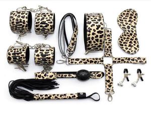 Jogo adulto 8 pcSset Kit de leopardo sexy Fetish SM Sex Bondage Restrient Arness BDSM EROTIC Slave Toys Sex Toys para os casais D1811329910