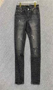 Дизайнерские тонкие дизайнерские джинсы Men Men Denim больше отверстия для вышивки змеи винтажные брюки хип -хоп скромные отверстия мотоциклета True Je8112835