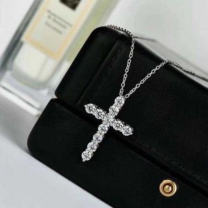 Colares pendentes T Family Cross Colar 925 Sterling Silver Plated 18K Goldie Sky Star Chain Q240507